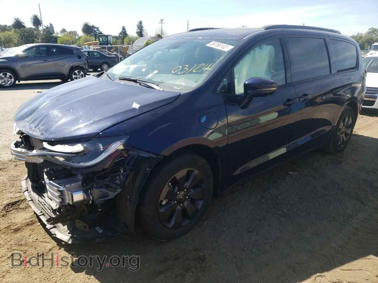 2019 CHRYSLER PACIFICA - VIN: 2C4RC1N72KR630153 - Фото 2