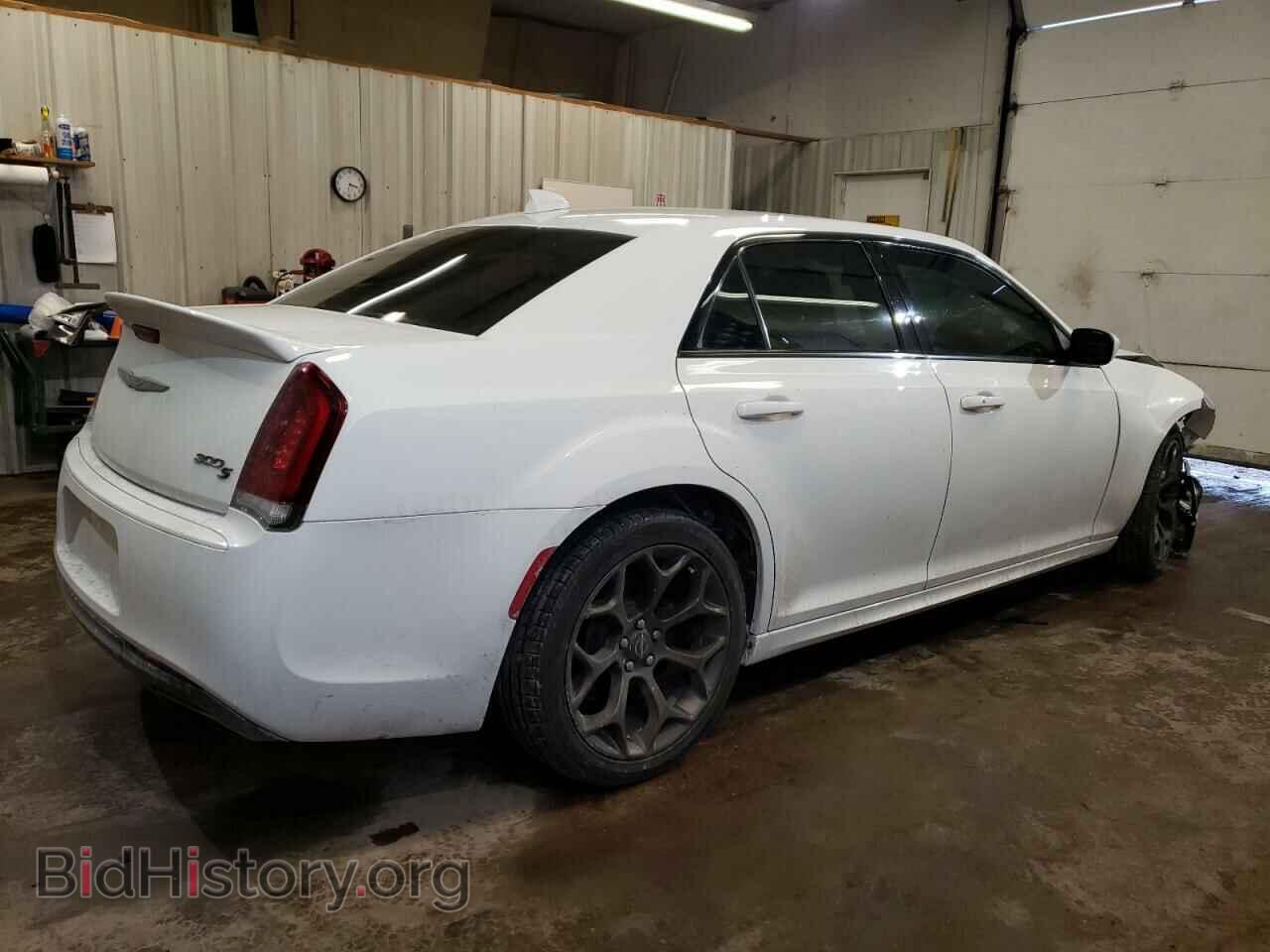 2017 CHRYSLER 300 - VIN: 2C3CCABG0HH667666 - Фото 3