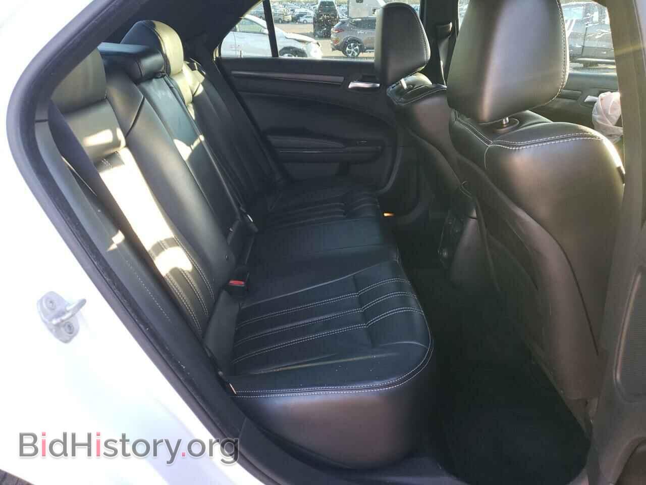 2014 CHRYSLER 300 - VIN: 2C3CCABG1EH132843 - Фото 10