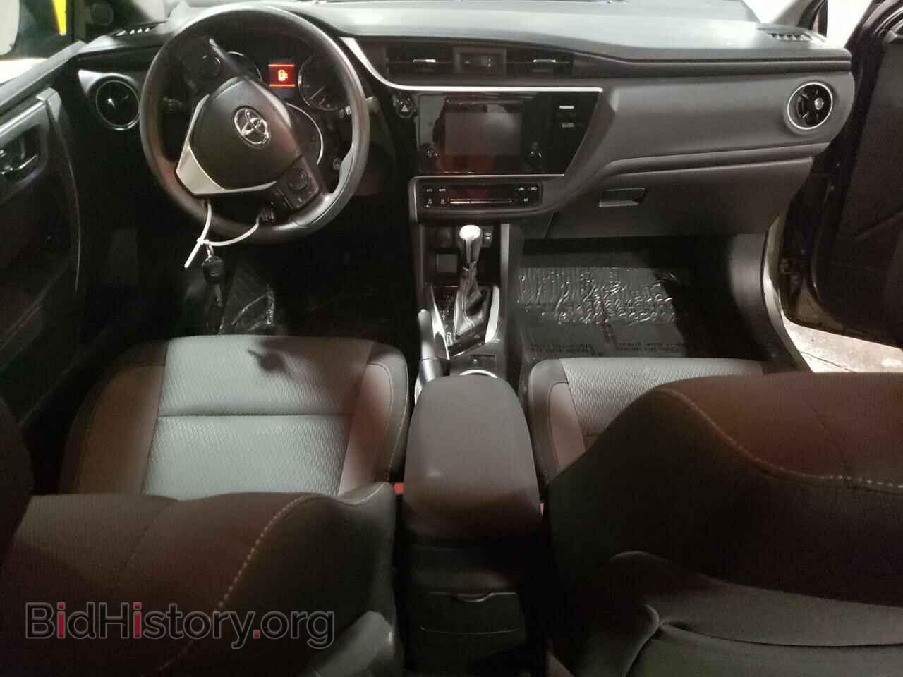 2017 TOYOTA COROLLA - VIN: 2T1BURHEXHC841990 - Фото 8