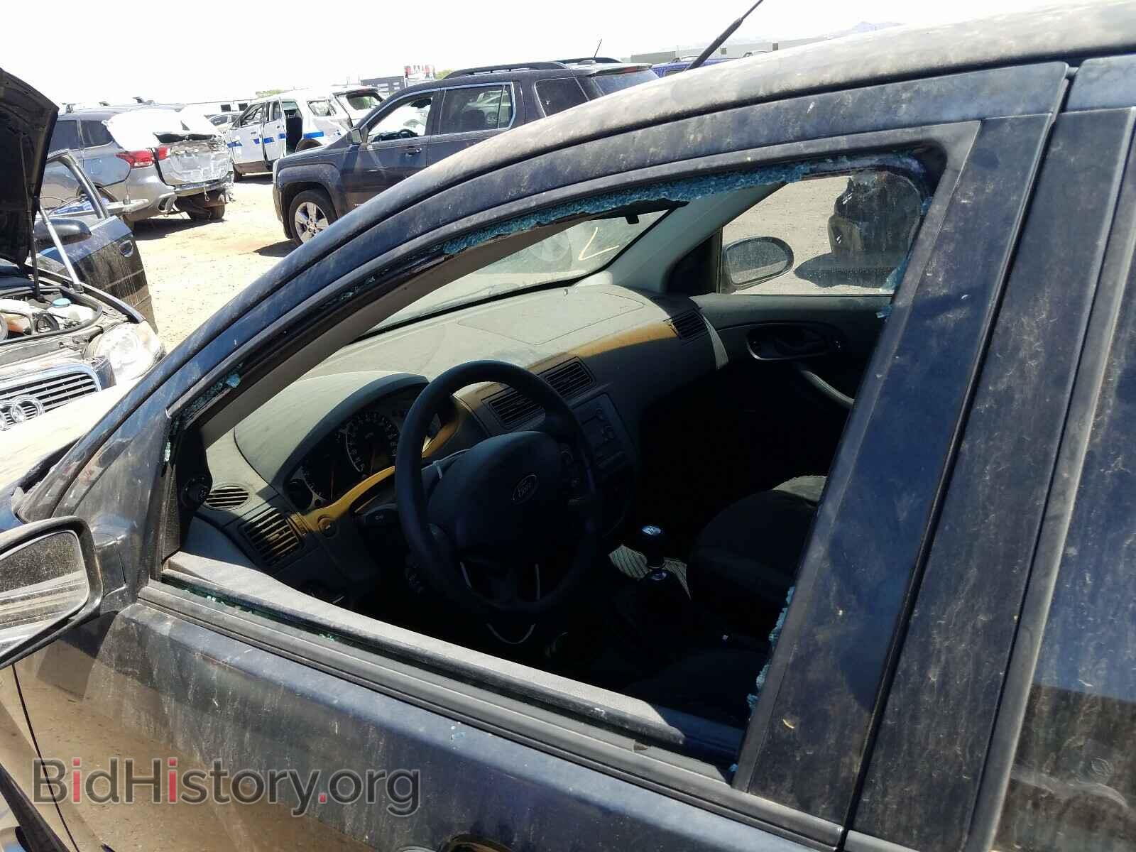 2005 FORD FOCUS - VIN: 1FAHP38Z95W165753 - Фото 9