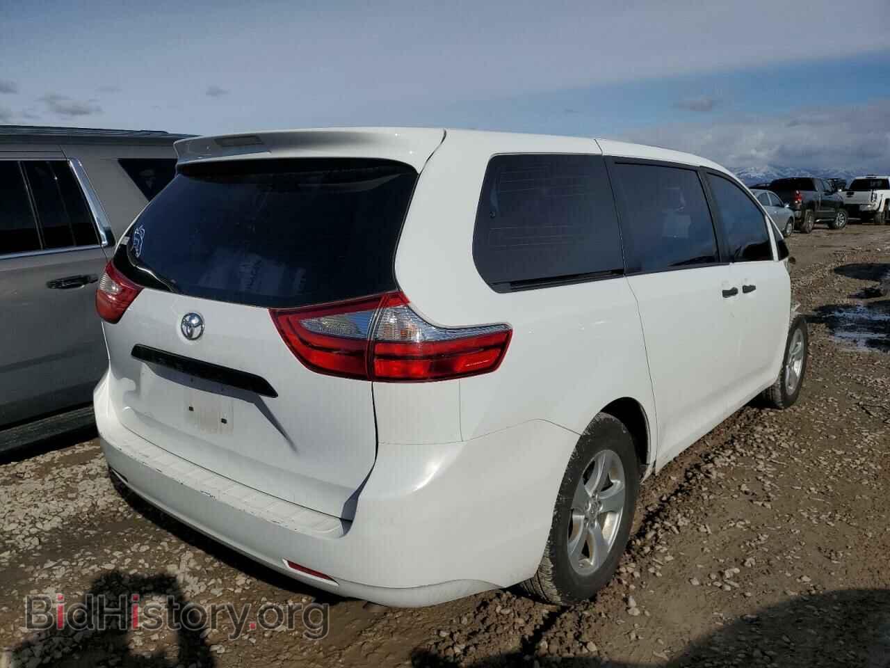 2017 TOYOTA All Models - VIN: 5TDZZ3DC7HS786570 - Фото 3