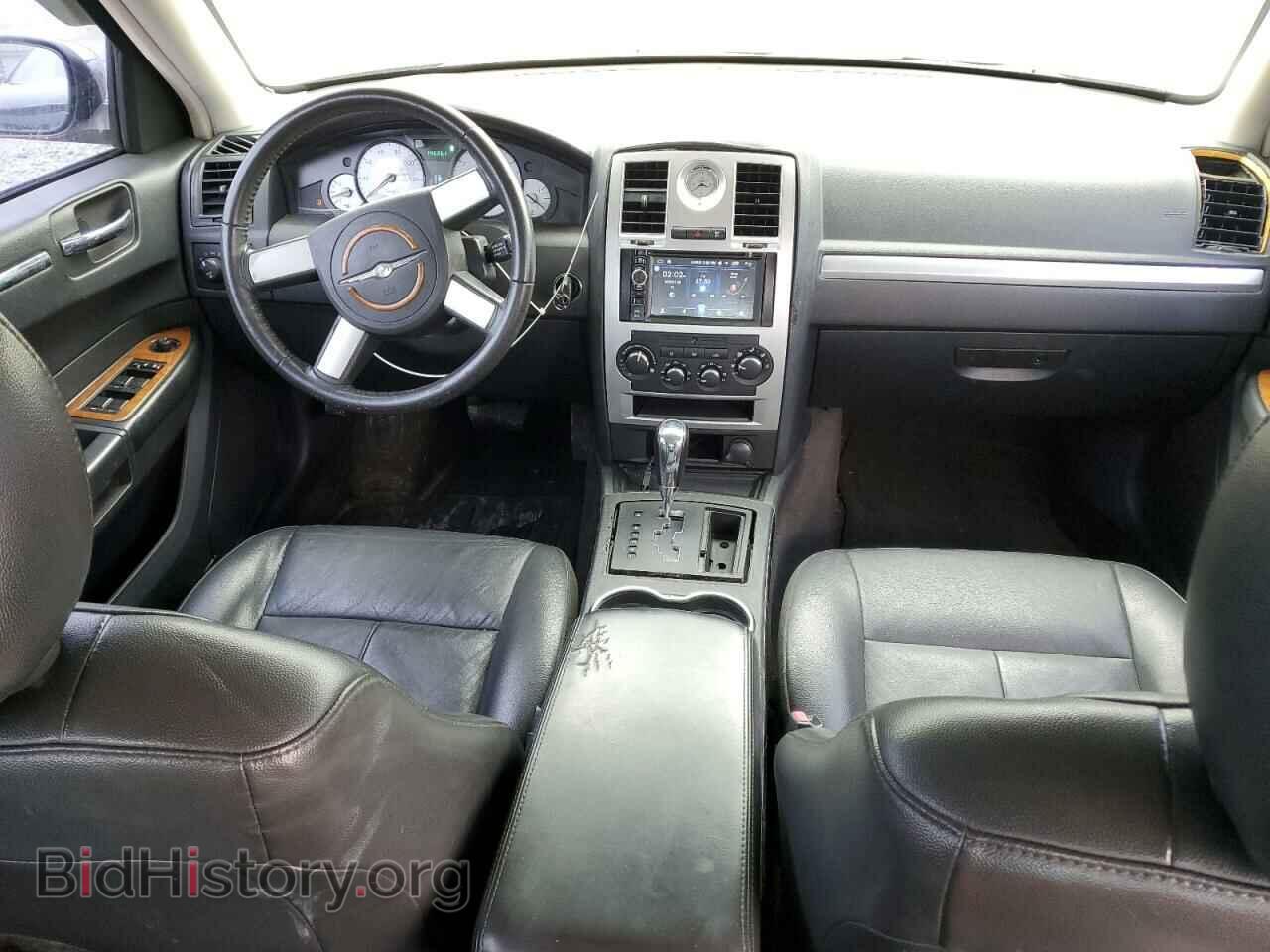 2010 CHRYSLER 300 - VIN: 2C3CA5CV0AH206273 - Фото 8