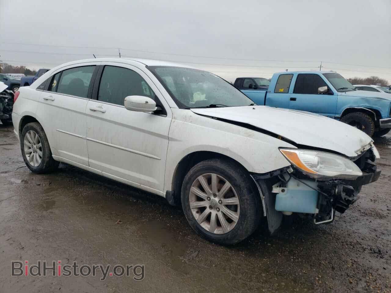 2013 CHRYSLER 200 - VIN: 1C3CCBBB1DN606046 - Фото 4