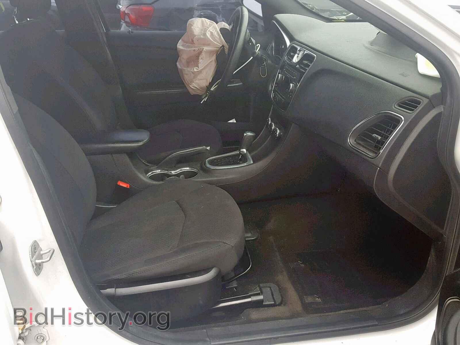 2012 CHRYSLER 200 - VIN: 1C3CCBAB6CN282401 - Фото 5