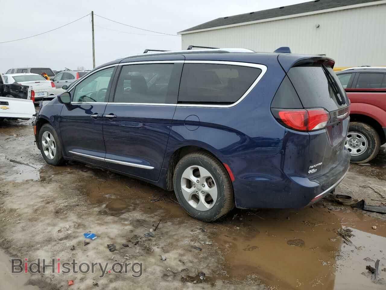 2017 CHRYSLER PACIFICA - VIN: 2C4RC1EG4HR594622 - Photo 2