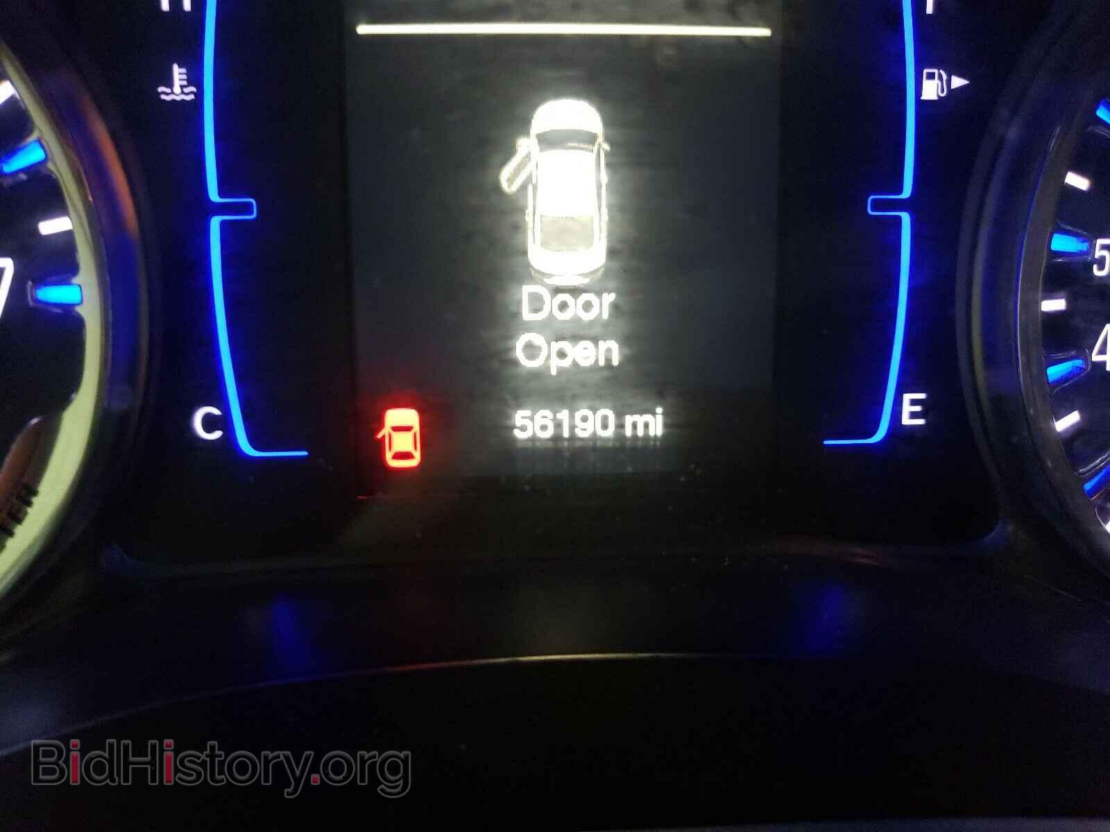 2016 CHRYSLER 200 - VIN: 1C3CCCFB1GN162381 - Фото 8