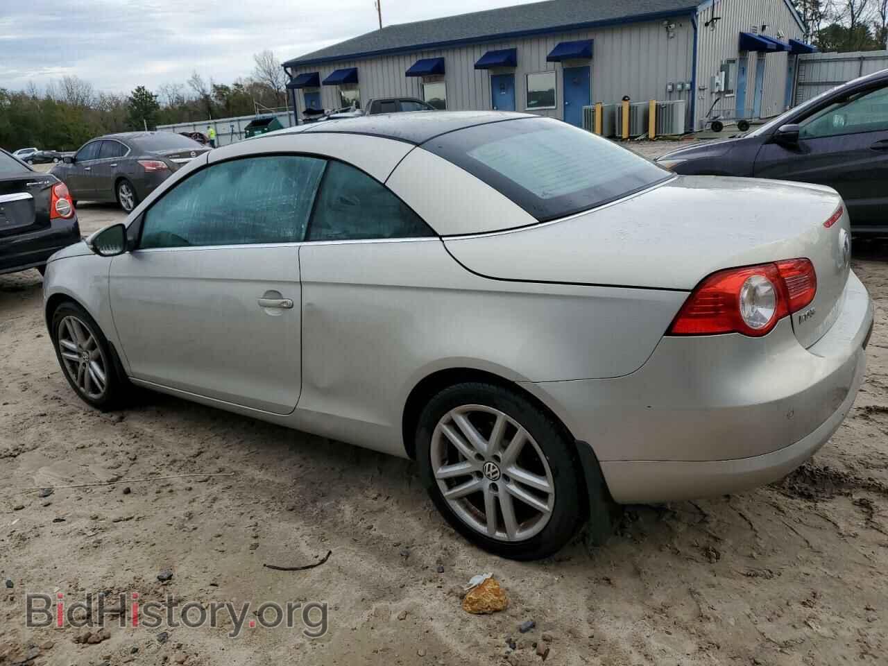 2009 VOLKSWAGEN EOS - VIN: WVWFA71F19V013469 - Фото 2