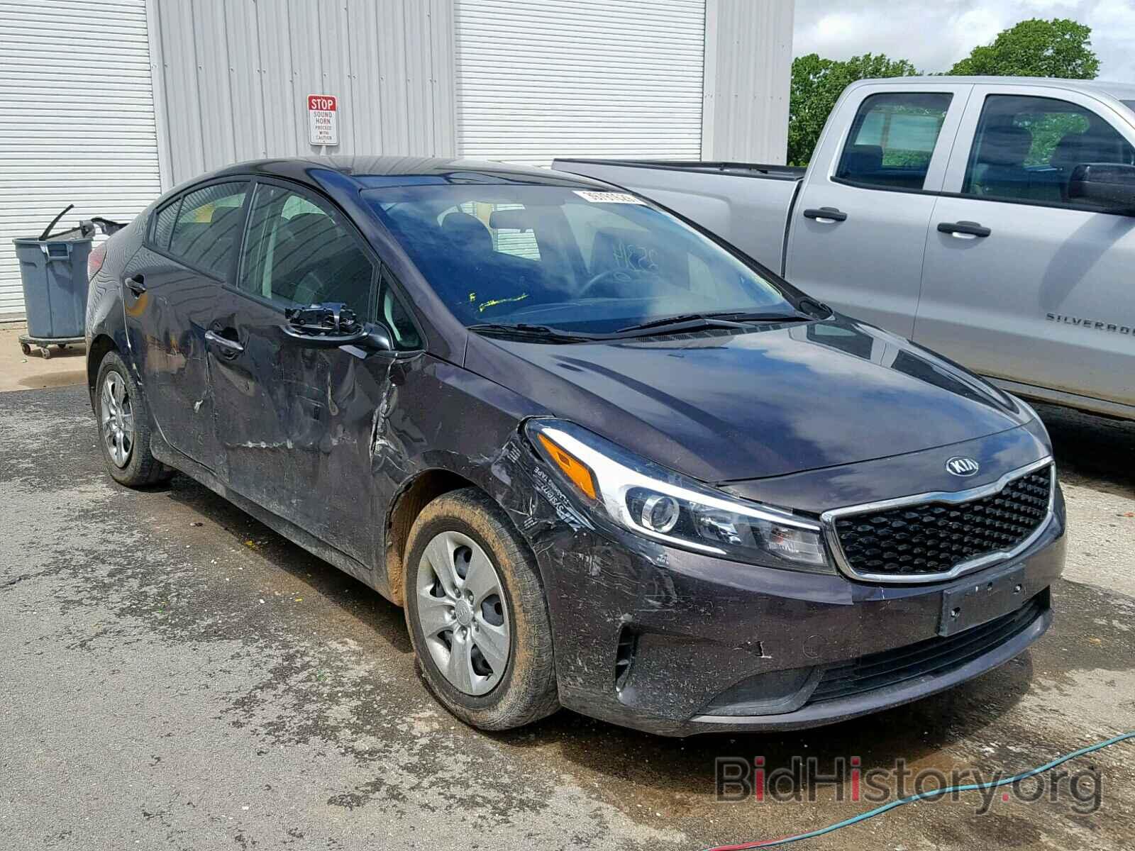 Photo 3KPFL4A73JE217524 - KIA FORTE LX 2018