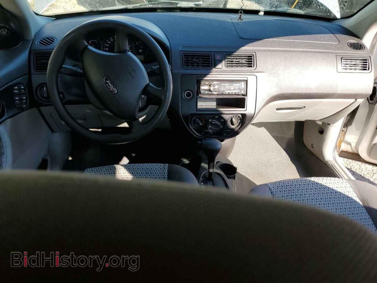 2006 FORD FOCUS - VIN: 1FAFP34N36W244220 - Фото 8