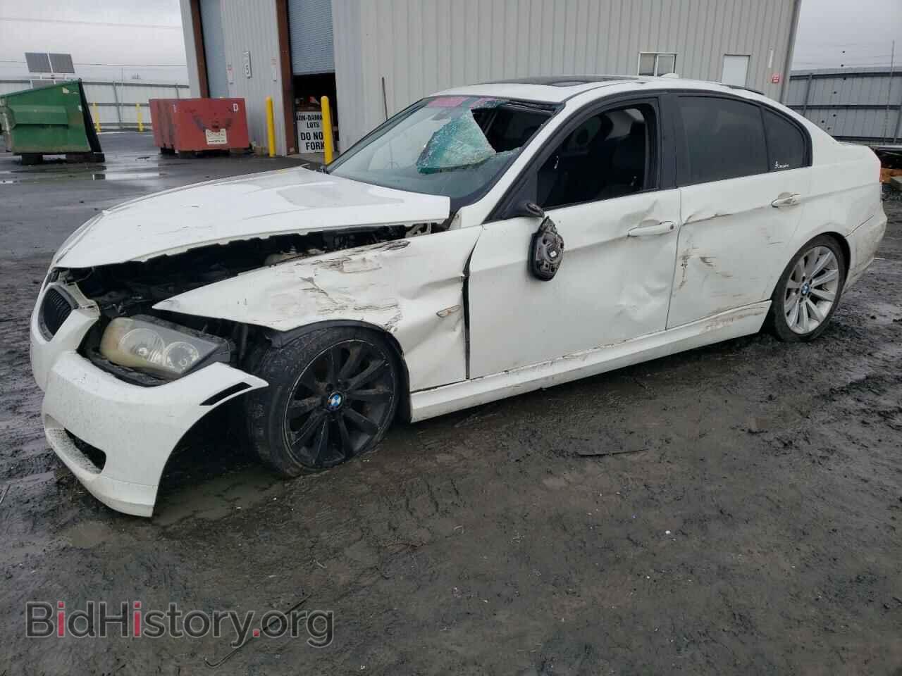 Photo WBAPH5G5XBNM72683 - BMW 3 SERIES 2011