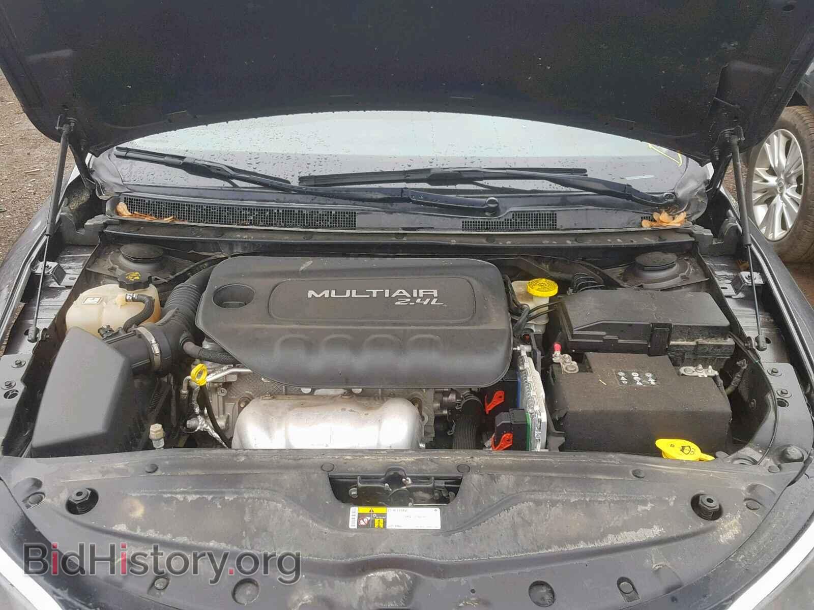 2016 CHRYSLER 200 - VIN: 1C3CCCAB7GN111717 - Фото 7