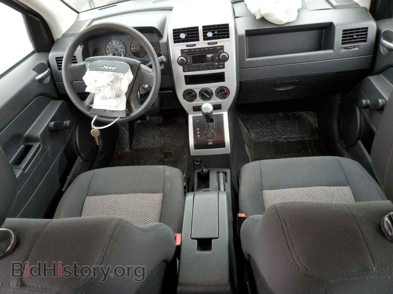 2008 JEEP COMPASS - VIN: 1J8FT47W18D777304 - Фото 8