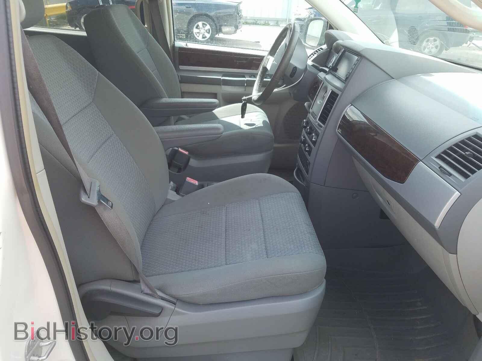2010 CHRYSLER MINIVAN - VIN: 2A4RR5D13AR279362 - Фото 5