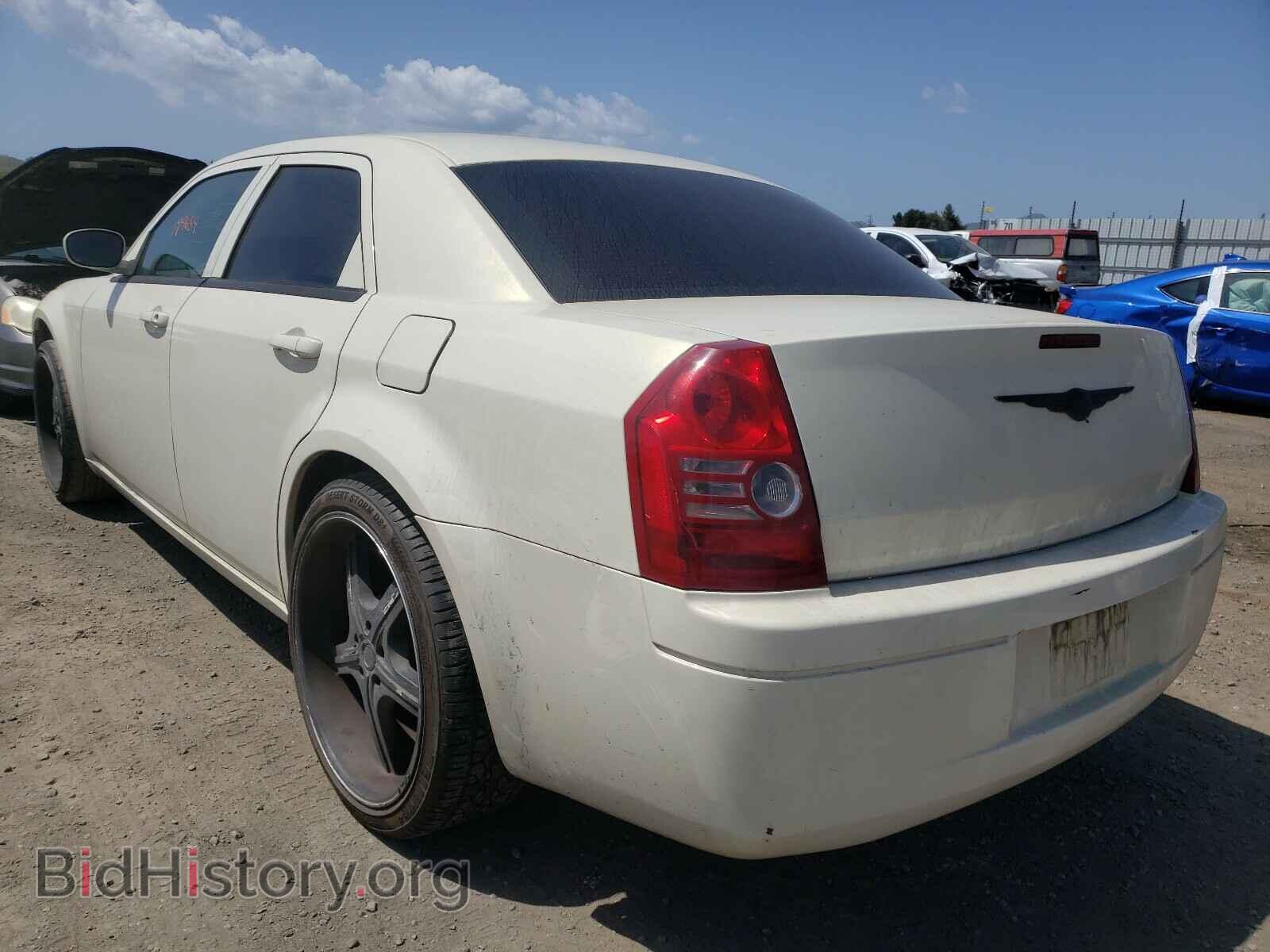 2008 CHRYSLER 300 - VIN: 2C3KA43R38H189617 - Фото 3