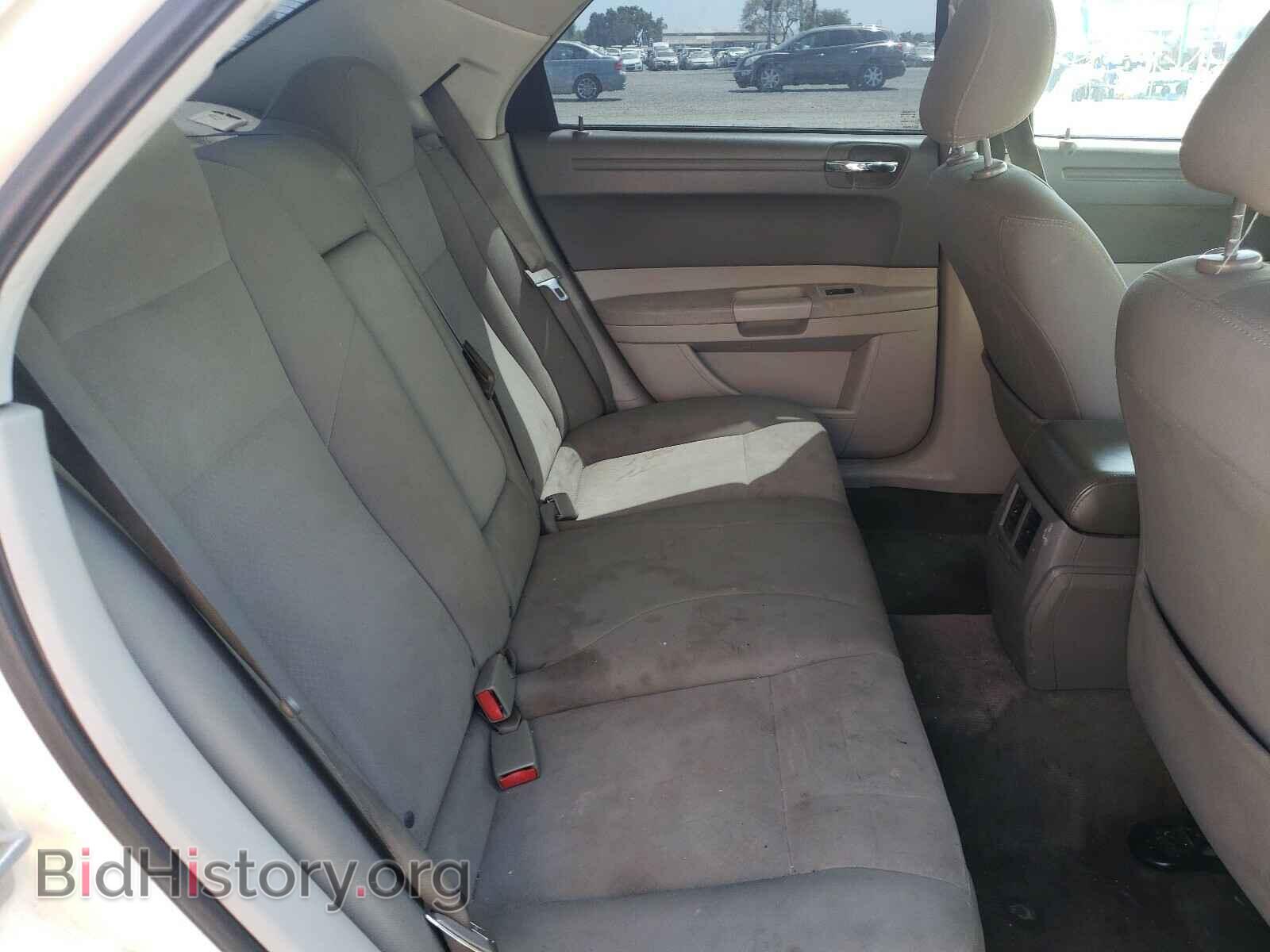 2008 CHRYSLER 300 - VIN: 2C3KA43R38H189617 - Фото 6