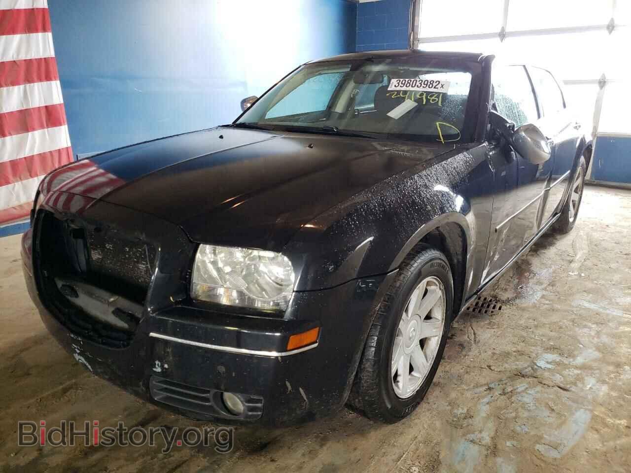 2010 CHRYSLER 300 - VIN: 2C3CA4CD2AH241981 - Фото 2