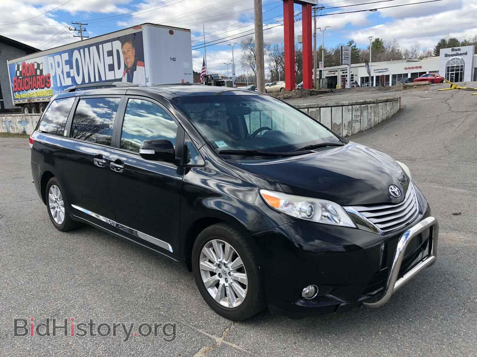 Photo 5TDDK3DC9ES091646 - TOYOTA SIENNA 2014
