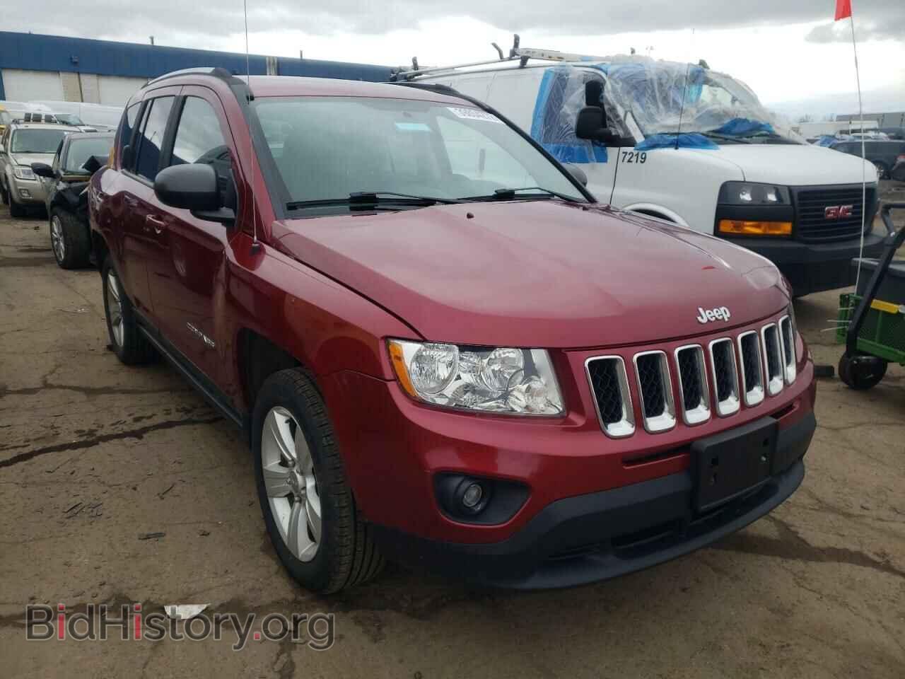 Photo 1J4NF1FB4BD164585 - JEEP COMPASS 2011