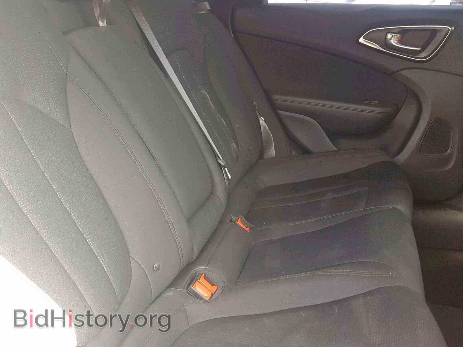 2016 CHRYSLER 200 - VIN: 1C3CCCAB3GN193347 - Фото 6