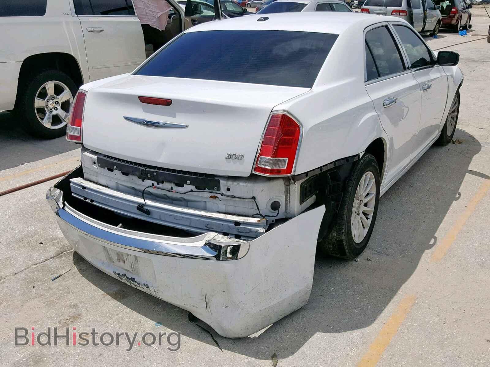 2014 CHRYSLER 300 - VIN: 2C3CCAAG7EH235444 - Фото 4