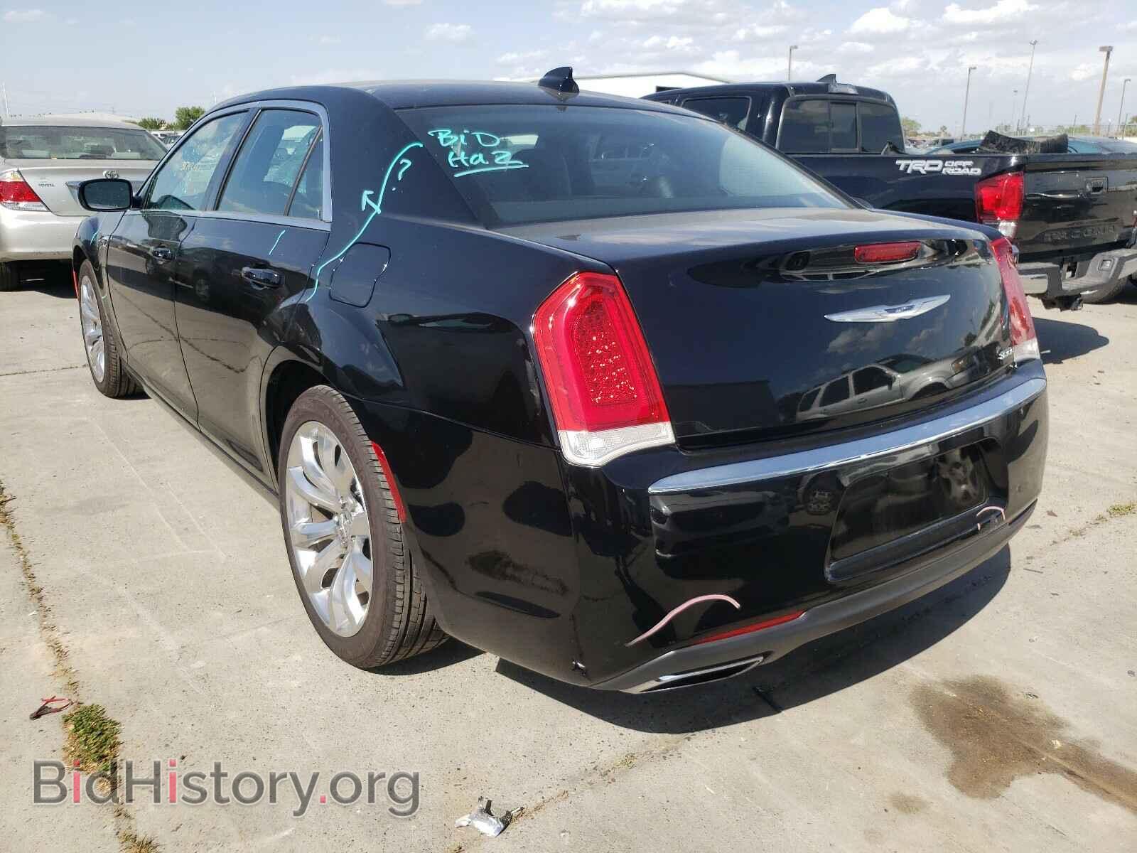 2017 CHRYSLER 300 - VIN: 2C3CCAAG4HH647079 - Фото 3