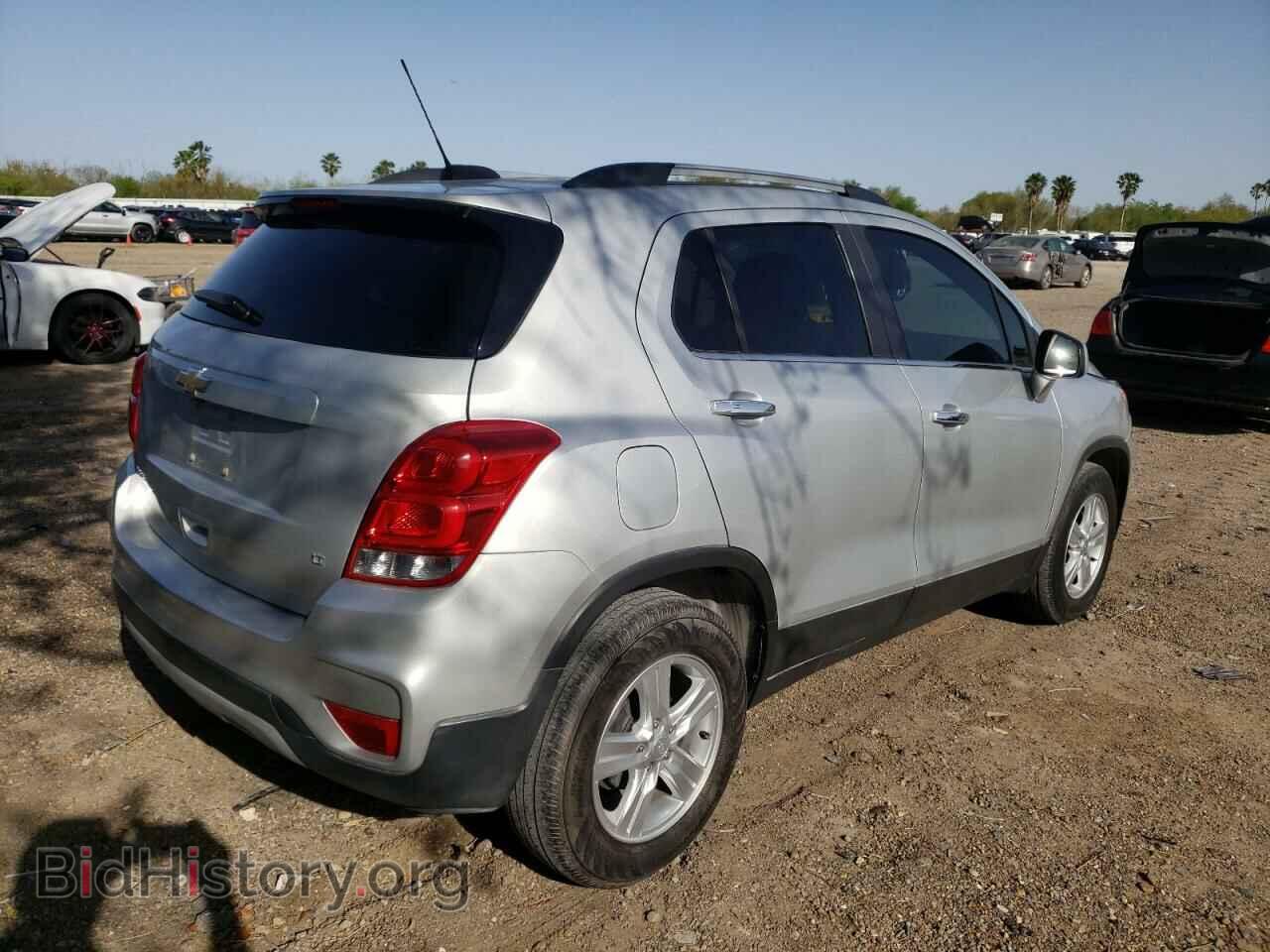 2018 CHEVROLET TRAX - VIN: 3GNCJLSB8JL309897 - Фото 4