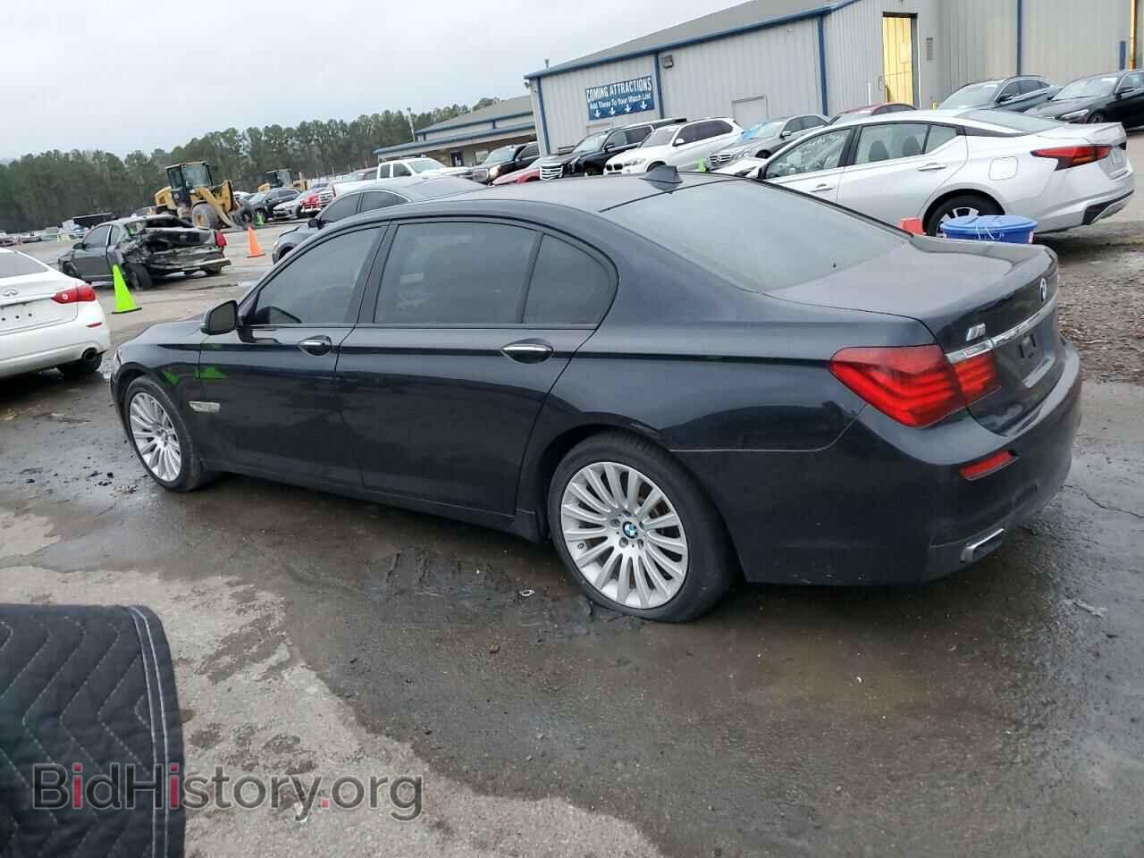 2013 BMW 7 SERIES - VIN: WBAYE8C58DD132350 - Фото 2