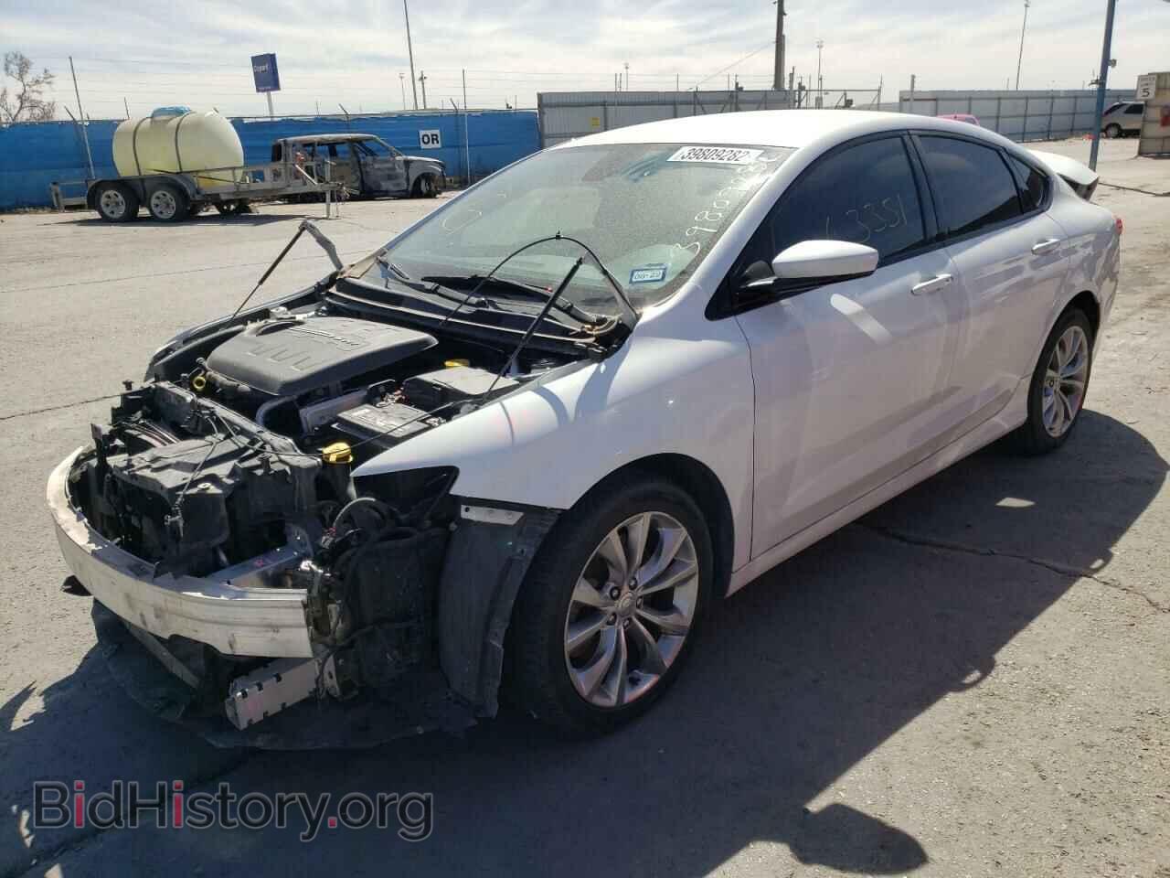 2015 CHRYSLER 200 - VIN: 1C3CCCBG2FN634863 - Фото 2