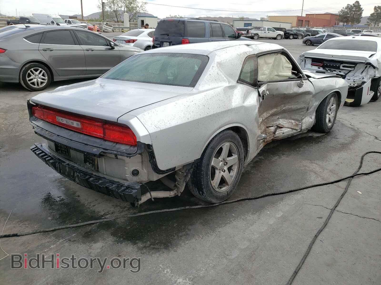 2010 DODGE CHALLENGER - VIN: 2B3CJ4DV4AH147282 - Photo 4