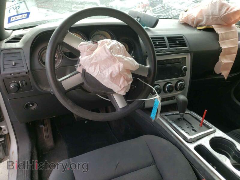 2010 Dodge CHALLENGER (VIN 2B3CJ4DV4AH147282) — photo 9 of 10