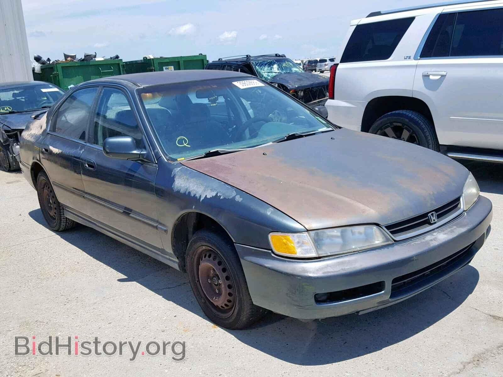 Фотография JHMCD5631VC016874 - HONDA ACCORD LX 1997