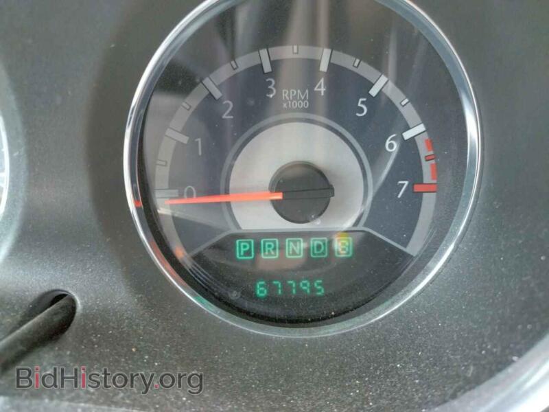2013 Chrysler 200 (VIN 1C3CCBBB2DN505470) — photo 8 of 10