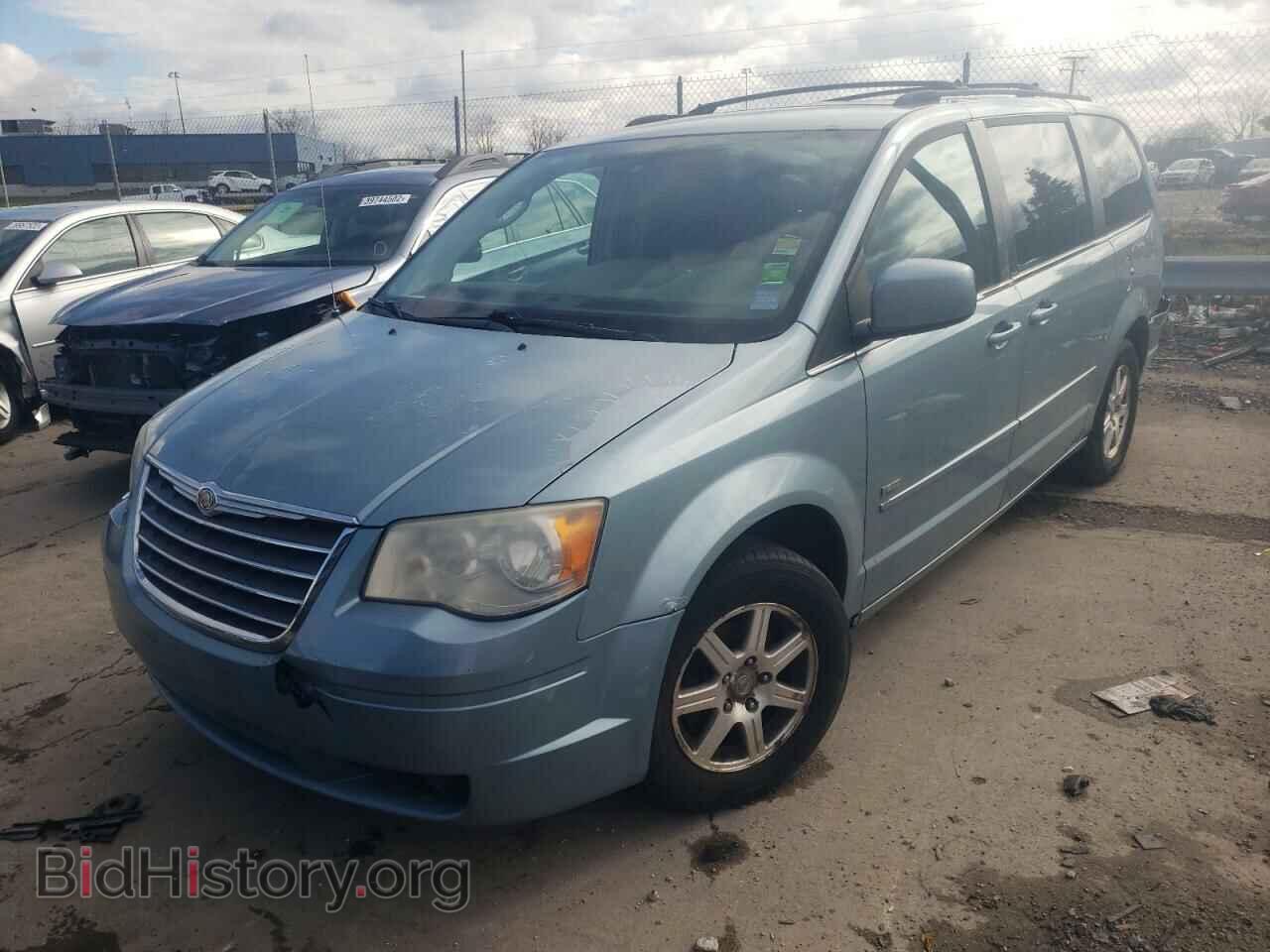 2008 CHRYSLER MINIVAN - VIN: 2A8HR54P28R824041 - Фото 2