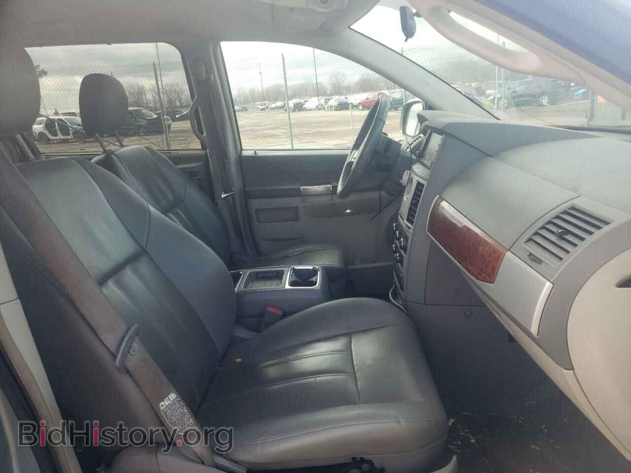 2008 CHRYSLER MINIVAN - VIN: 2A8HR54P28R824041 - Фото 5