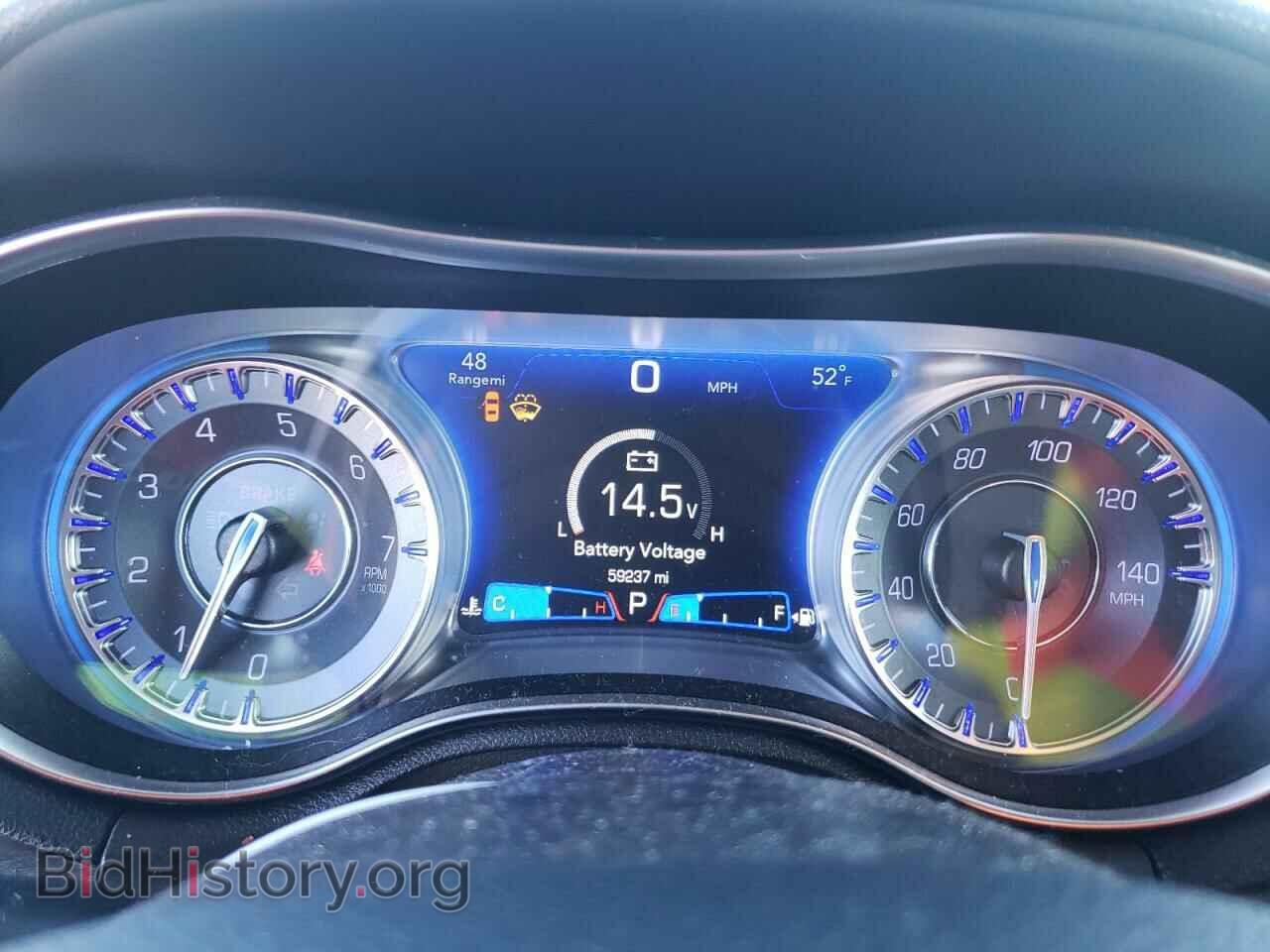 2019 CHRYSLER 300 - VIN: 2C3CCAAG4KH700886 - Фото 9