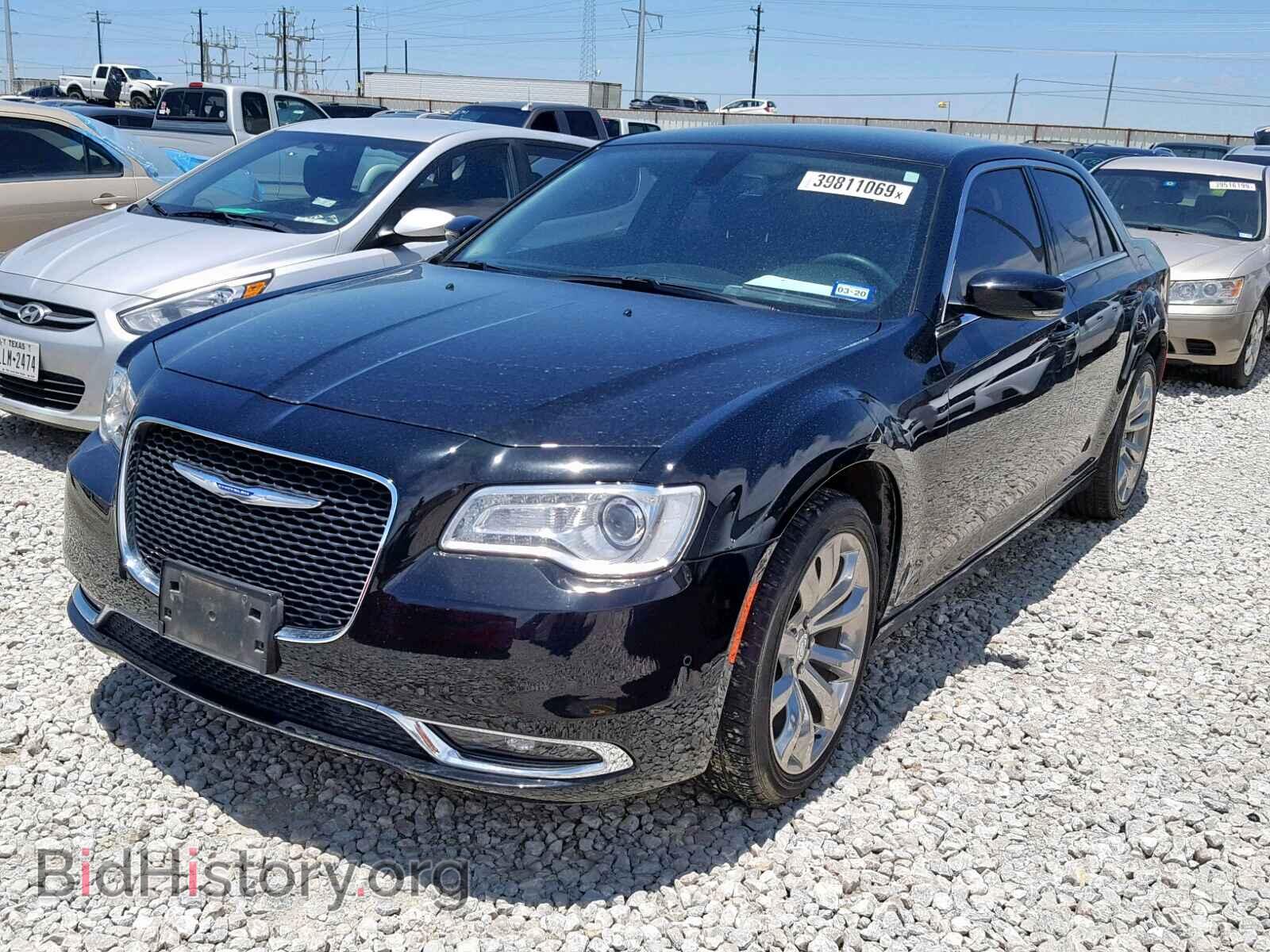 2017 CHRYSLER 300 - VIN: 2C3CCAAG8HH593625 - Фото 2