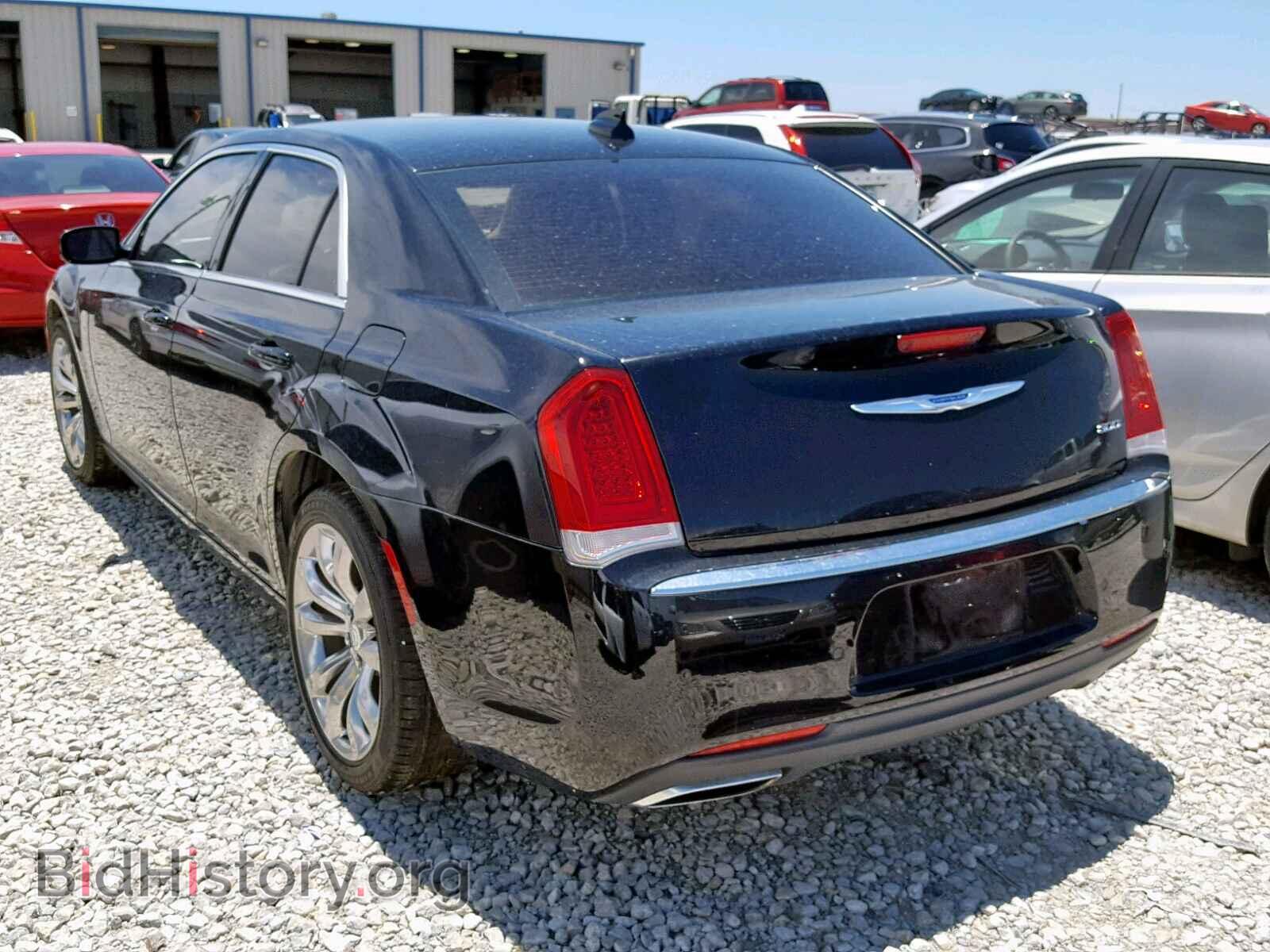 2017 CHRYSLER 300 - VIN: 2C3CCAAG8HH593625 - Фото 3