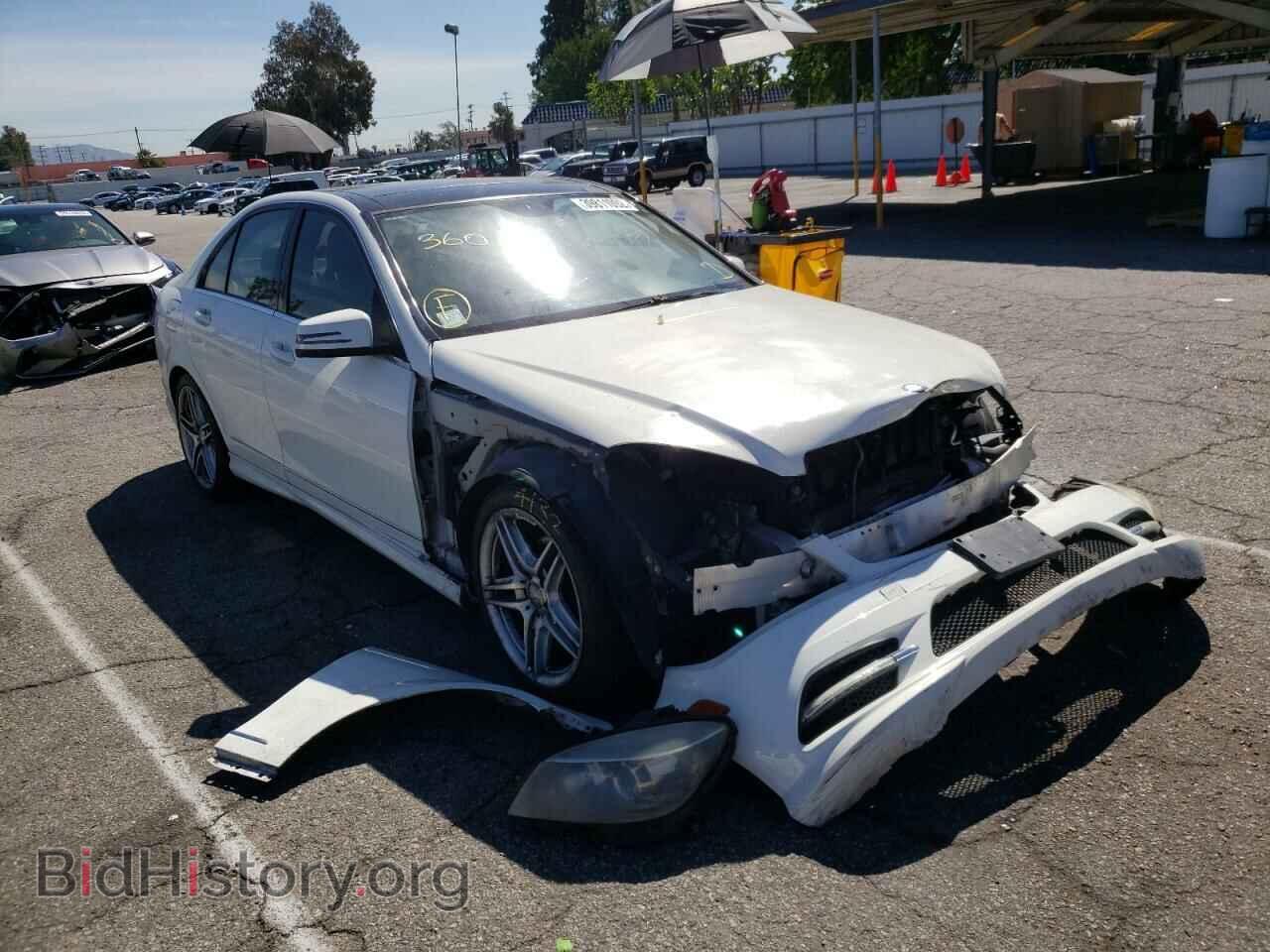Photo WDDGF5EB3BR135174 - MERCEDES-BENZ C-CLASS 2011