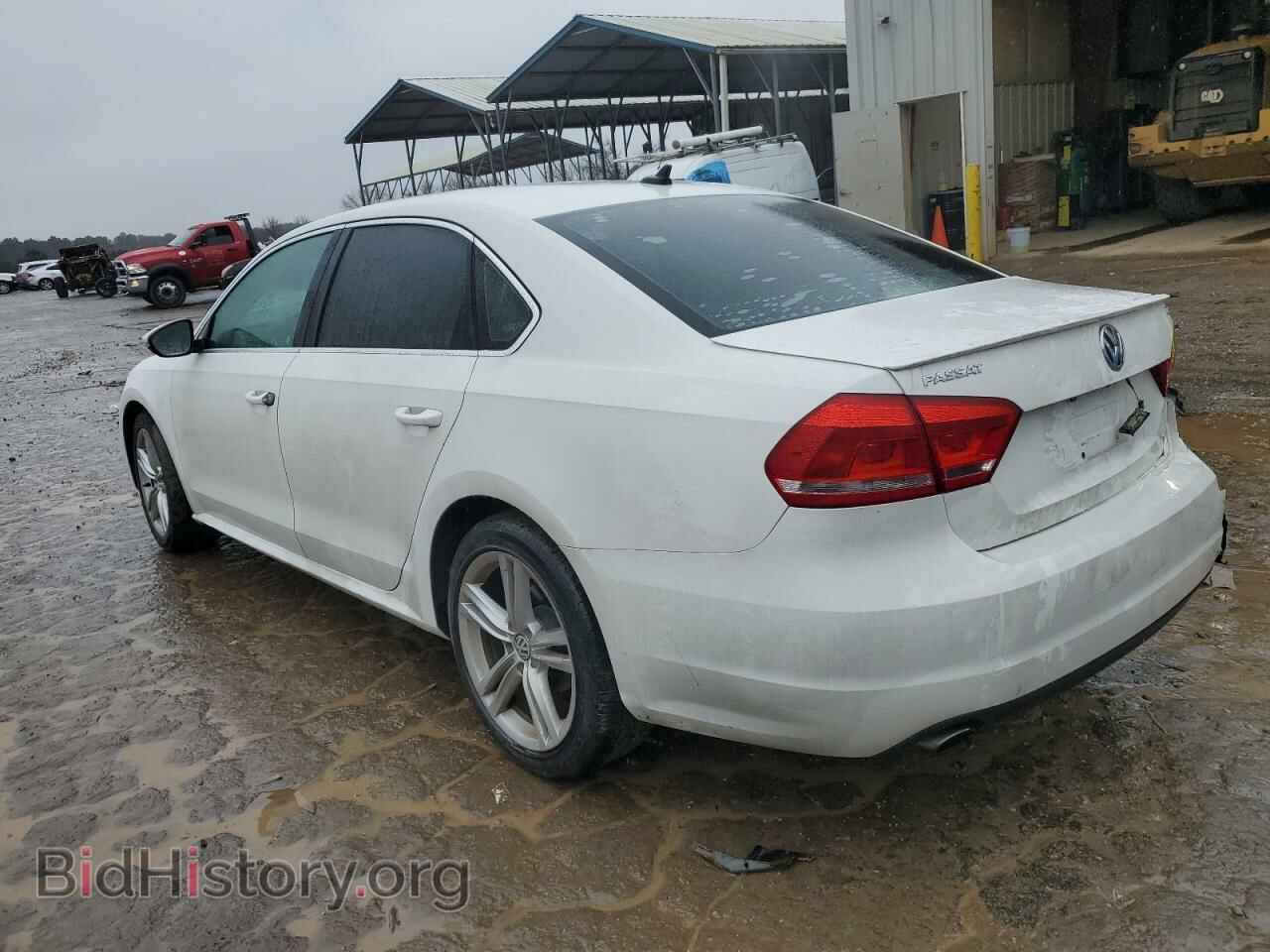 2012 VOLKSWAGEN PASSAT - VIN: 1VWBM7A38CC018437 - Фото 2