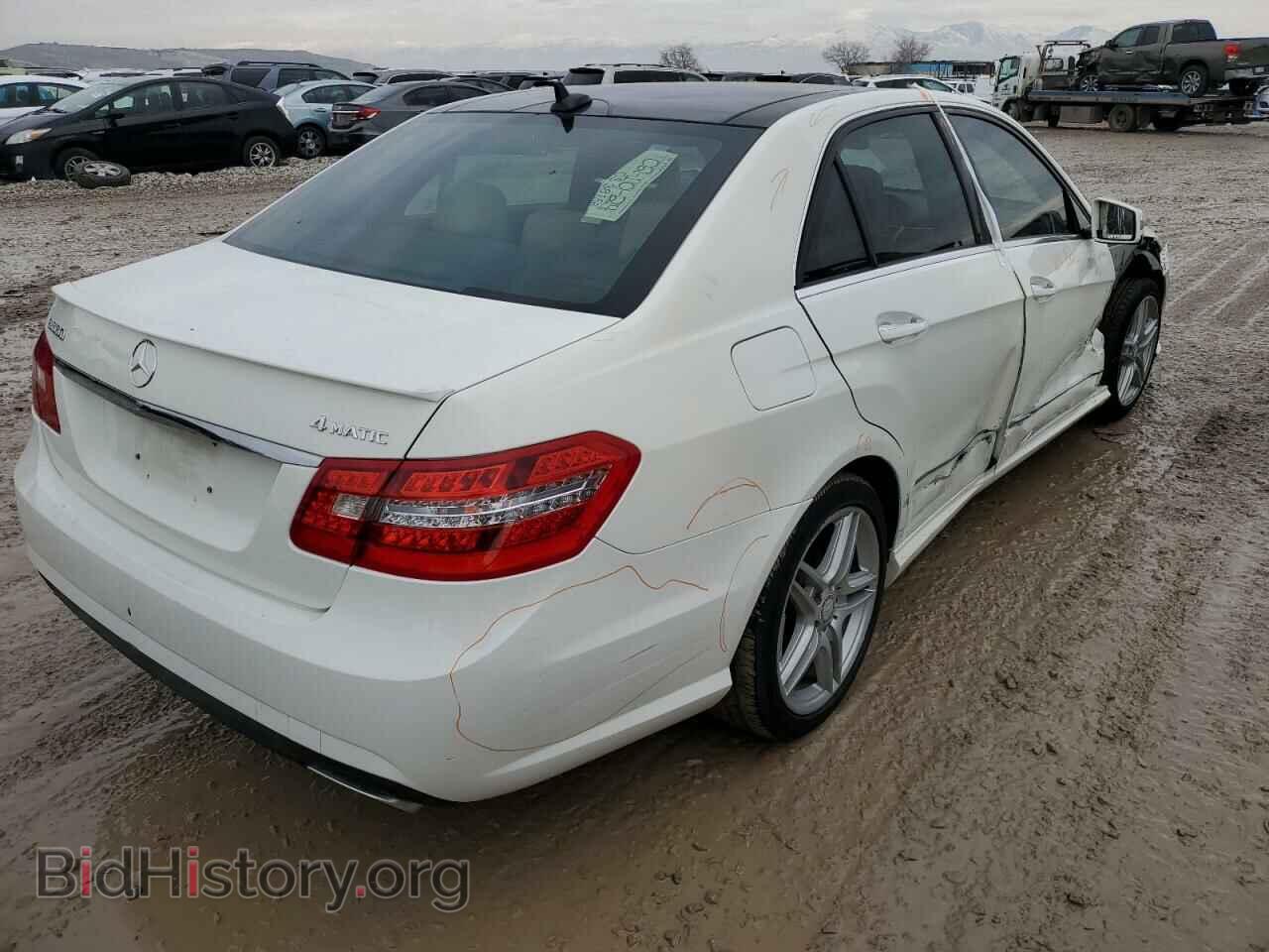 2011 MERCEDES-BENZ E-CLASS - VIN: WDDHF9AB6BA477461 - Фото 3