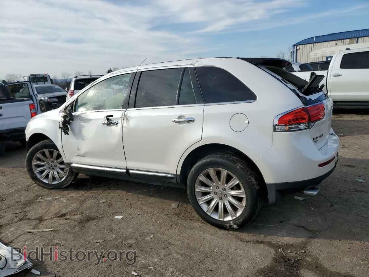 2011 LINCOLN MKX - VIN: 2LMDJ8JK4BBJ11648 - Фото 2