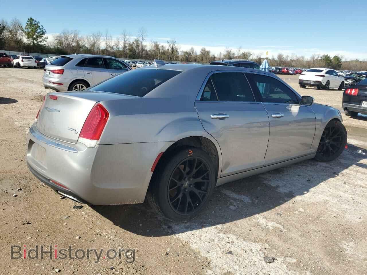 2017 CHRYSLER 300 - VIN: 2C3CCAEGXHH610063 - Фото 3