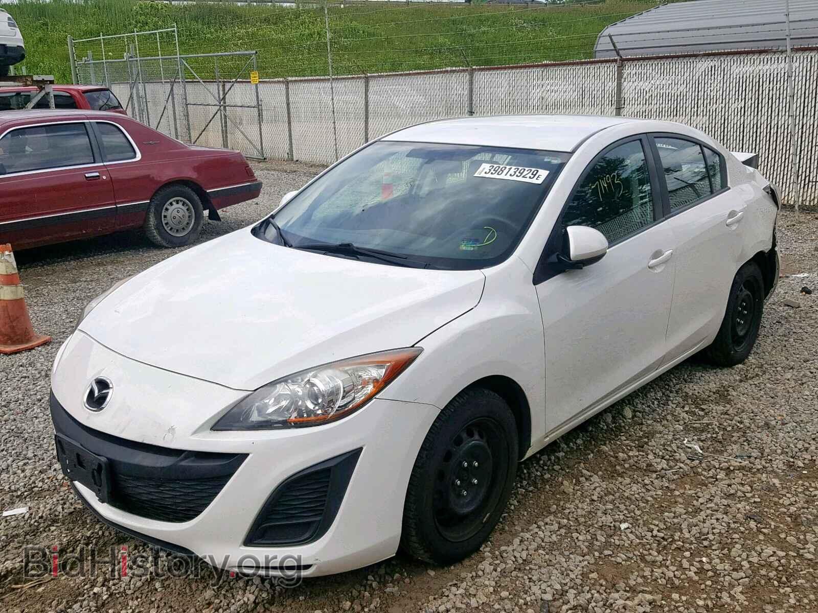 2011 MAZDA 3 - VIN: JM1BL1UG4B1466766 - Фото 2