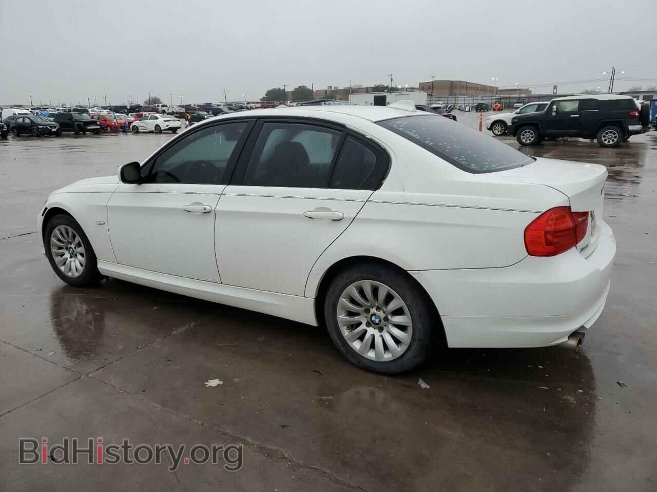 2009 BMW 3 SERIES - VIN: WBAPH77599NM30236 - Фото 2