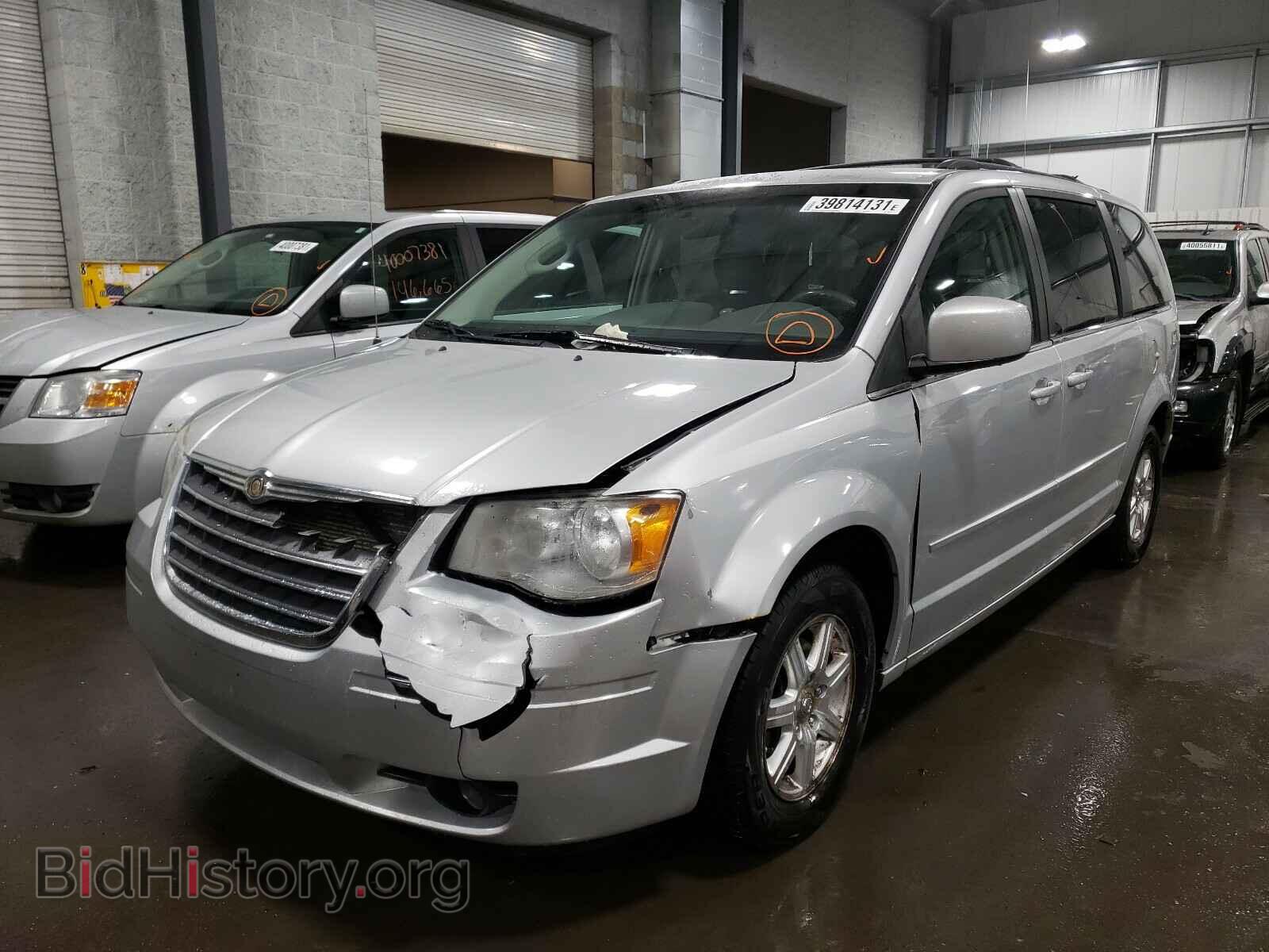 2008 CHRYSLER MINIVAN - VIN: 2A8HR54P08R840433 - Фото 2