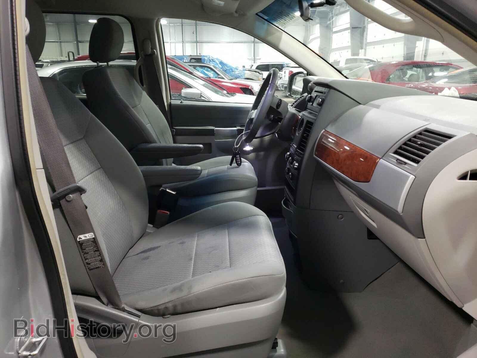 2008 CHRYSLER MINIVAN - VIN: 2A8HR54P08R840433 - Фото 5