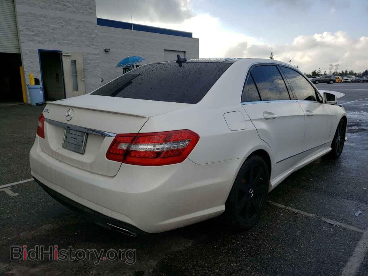 2011 MERCEDES-BENZ E-CLASS - VIN: WDDHF5GB4BA404590 - Фото 4