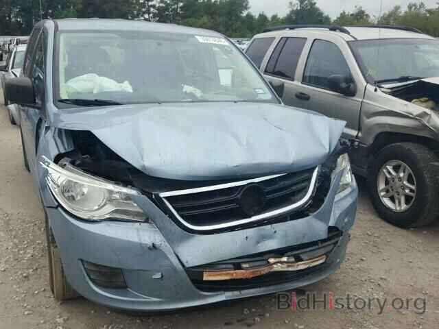 Photo 2V4RW4D1XAR331164 - VOLKSWAGEN ROUTAN 2010