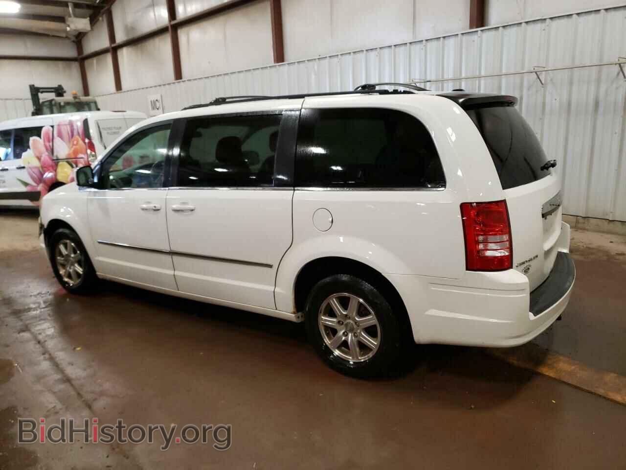 2010 CHRYSLER MINIVAN - VIN: 2A4RR5D12AR414170 - Фото 2